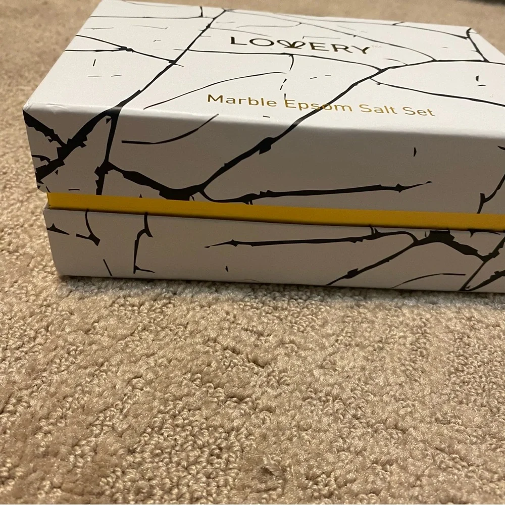 New {LOVERY} Epsom Salts Gift Set, 6 Scented Relaxing Spa Bath Soaks